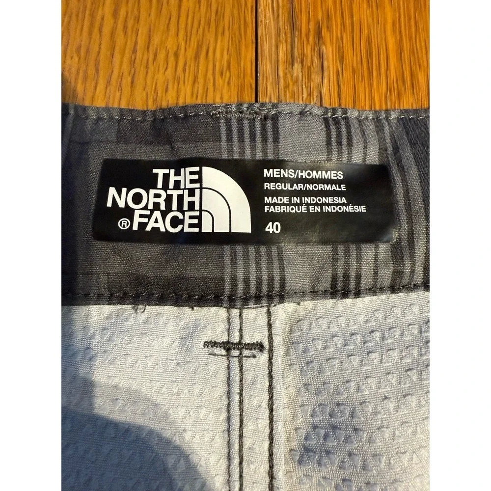 North Face Shorts Mens 40 Gray Plaid Performance Stretch‎ Outdoor Hiking Cargo
